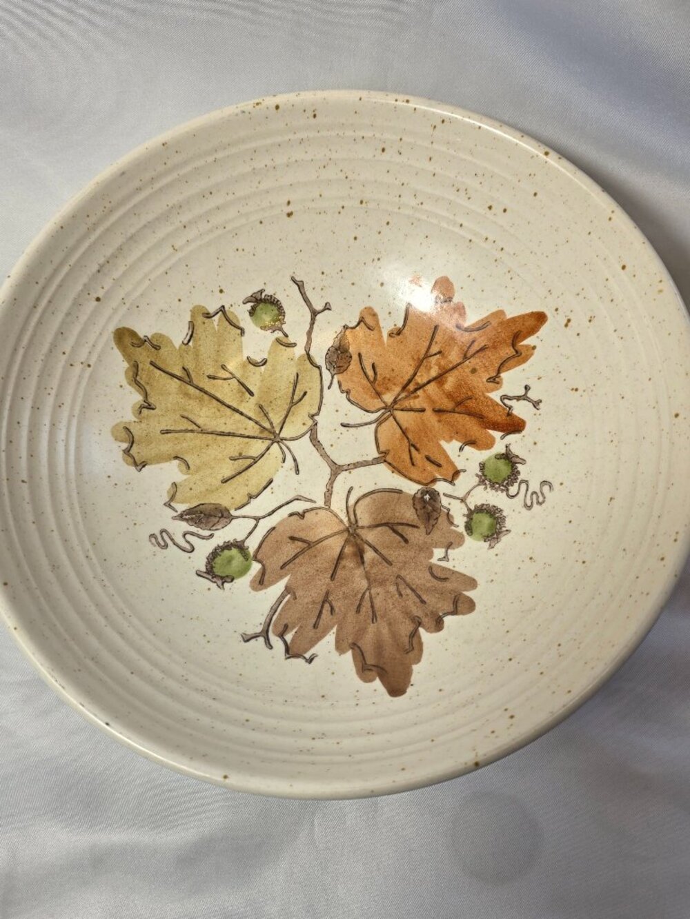 Metlox Poppytrail Woodland Gold Round Serving Bowl Brown, Orange & Green Leave